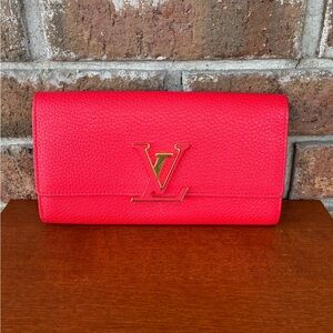❤️ Louis Vuitton Capucines Red Wallet with Gold Accents